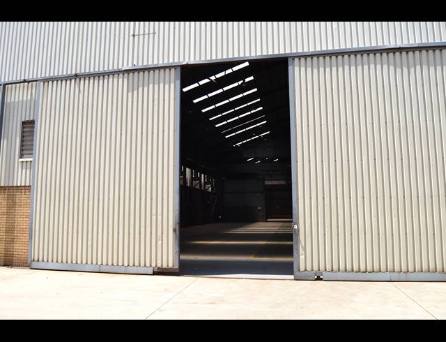 9,202M² FACTORY TO LET IN JET PARK